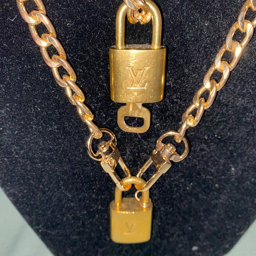 EUC-Authenticated Louis Vuitton Lock with an unbranded chain